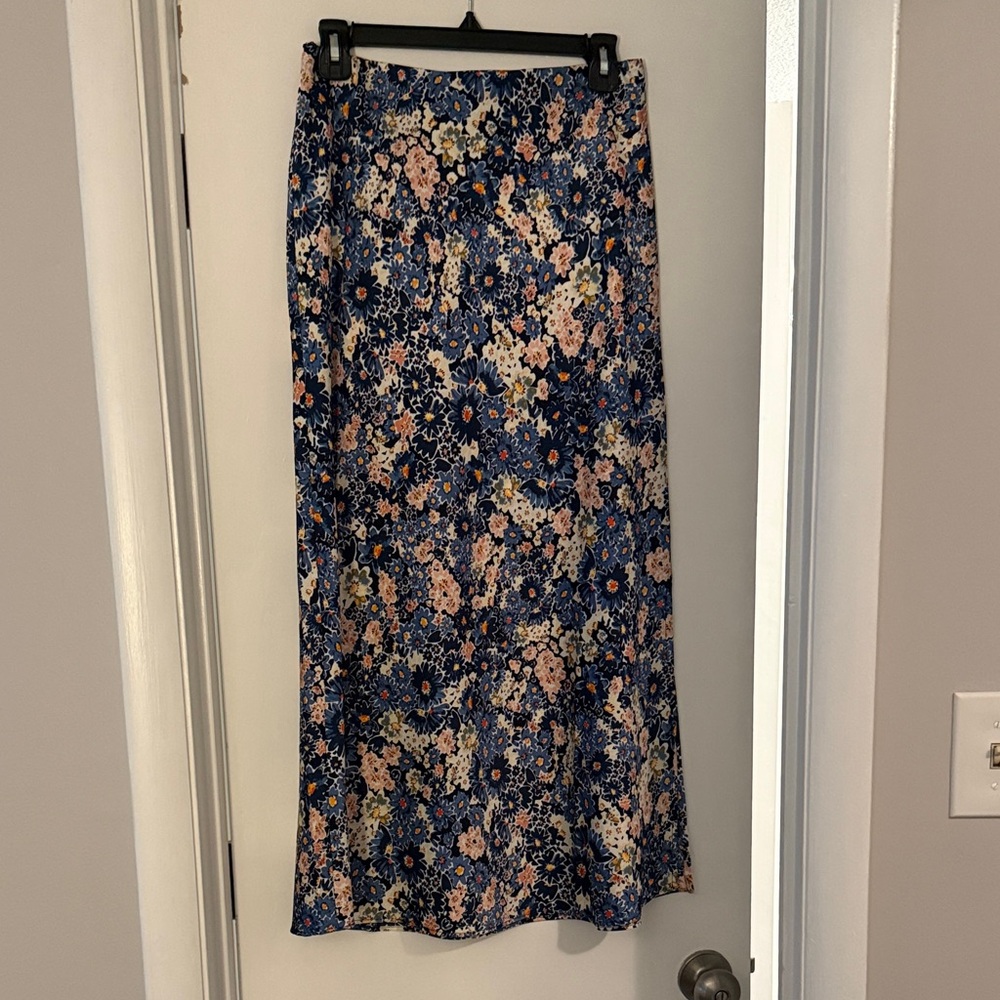 LOFT Floral Patterned Maxi Skirt